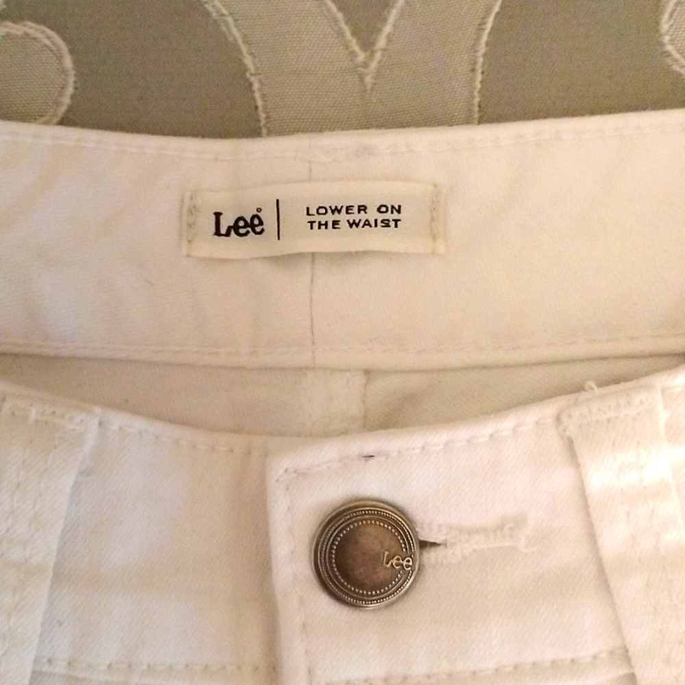 ⚜️ Lee Denim Capris - Picture 3 of 11